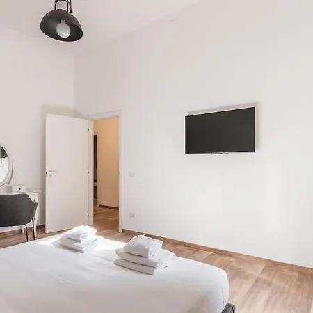 Wmr Near Vatican Rome